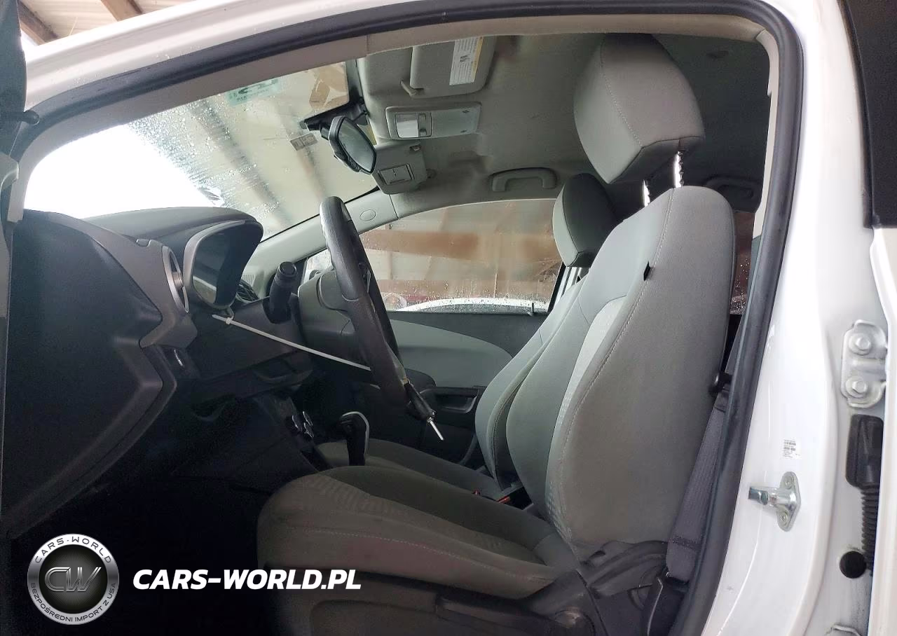 2019 Chevrolet Sonic VIN:1G1JB5SB4K4101086 - 7