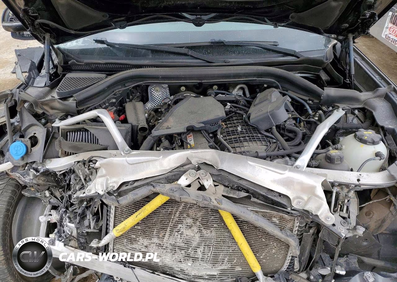 2018 BMW X3 xDrivem40I VIN:5UXTS3C58J0Z00421 - 11