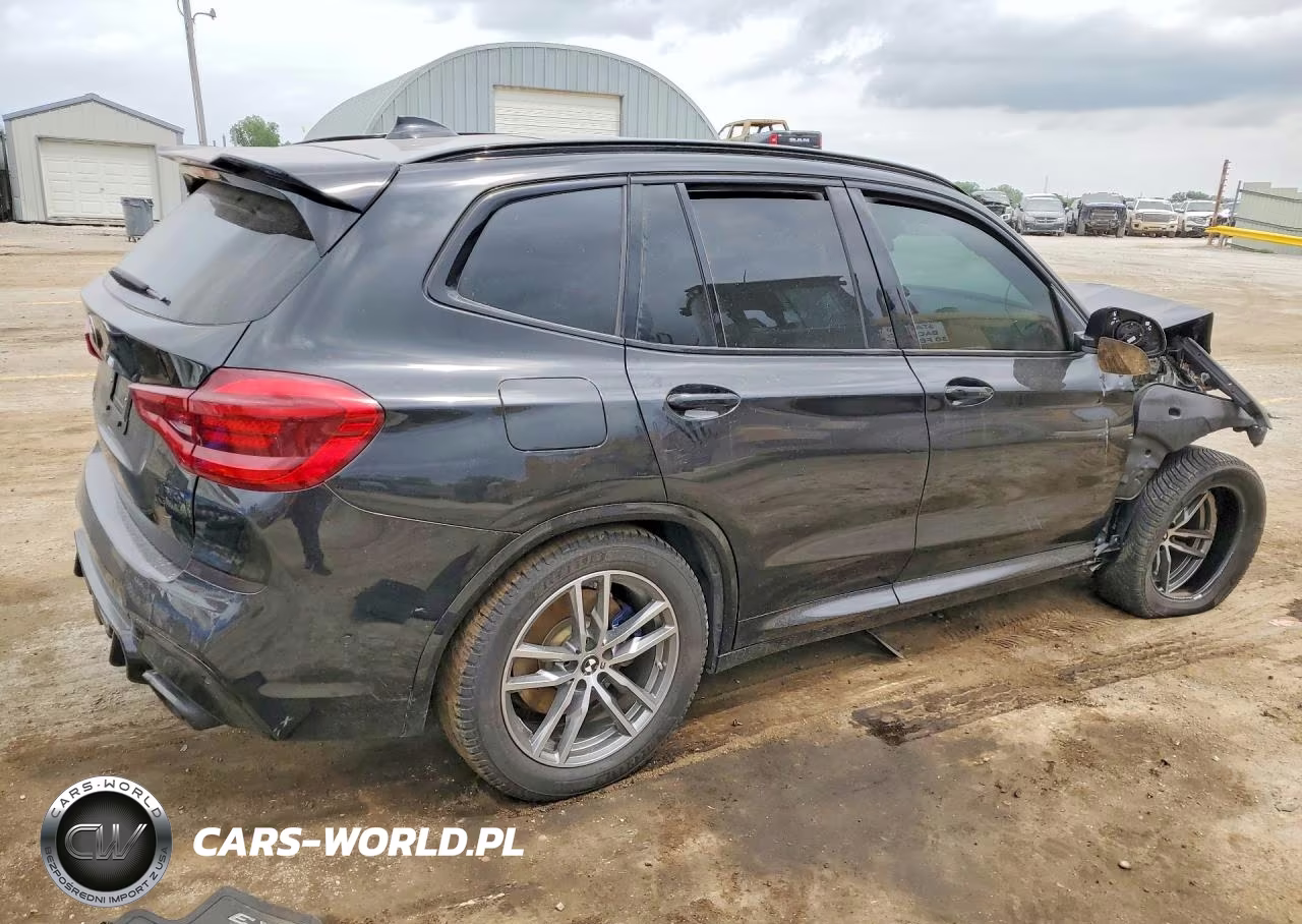2018 BMW X3 xDrivem40I VIN:5UXTS3C58J0Z00421 - 3