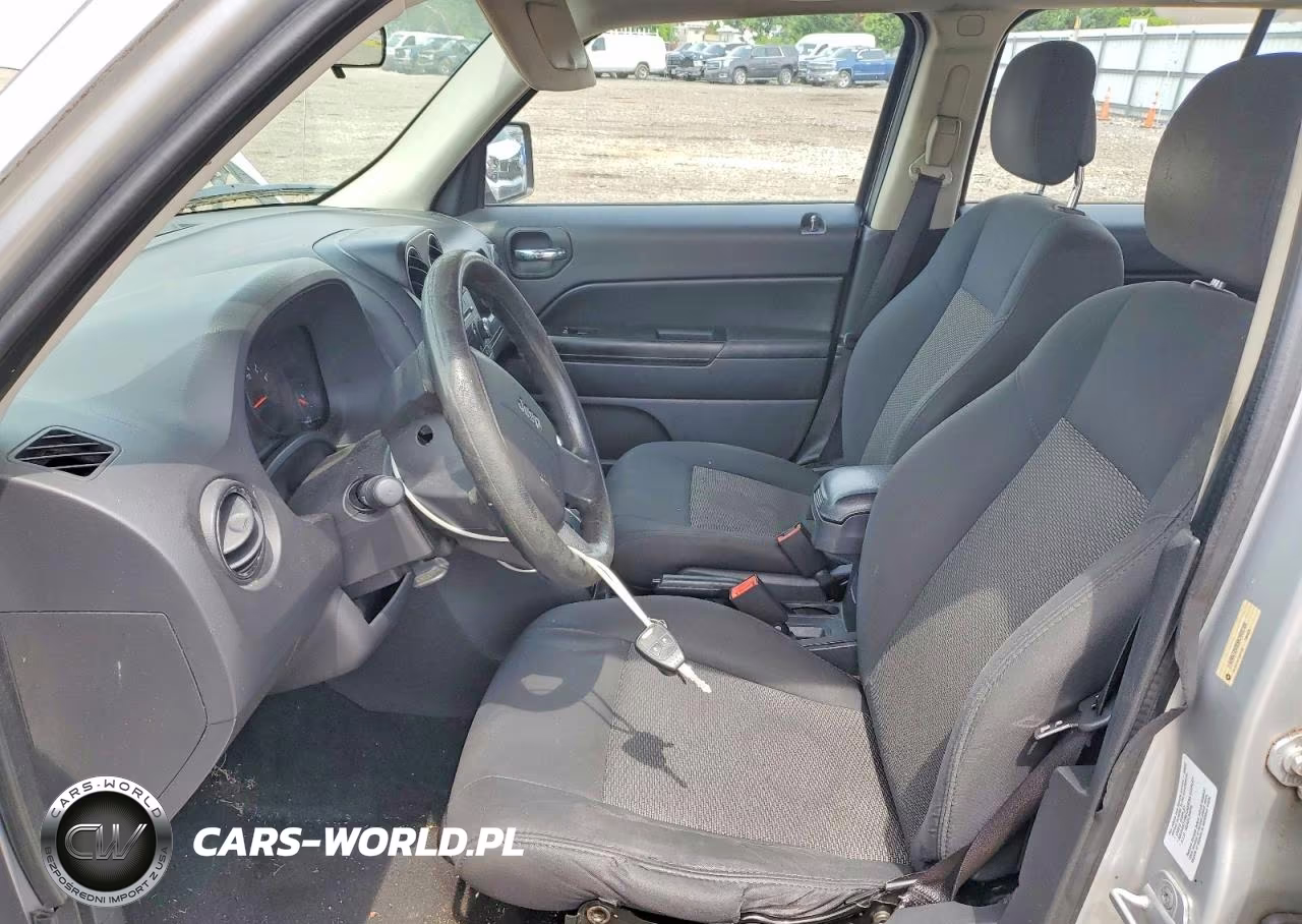 2010 Jeep Patriot Sport VIN:1J4NT2GB5AD660104 - 7