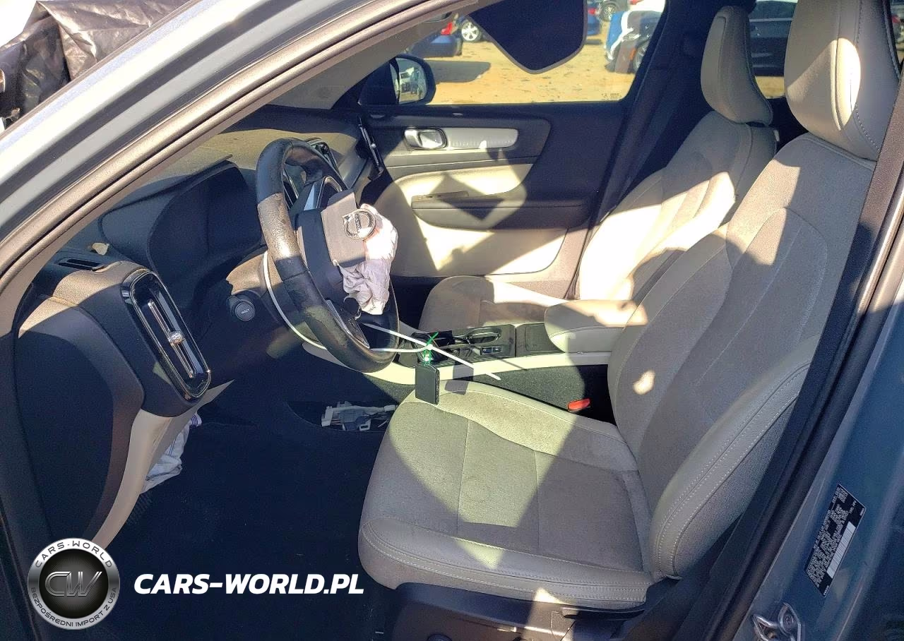 2020 Volvo C40 Recharge Ultimate VIN:YV4162UK0L2327658 - 7