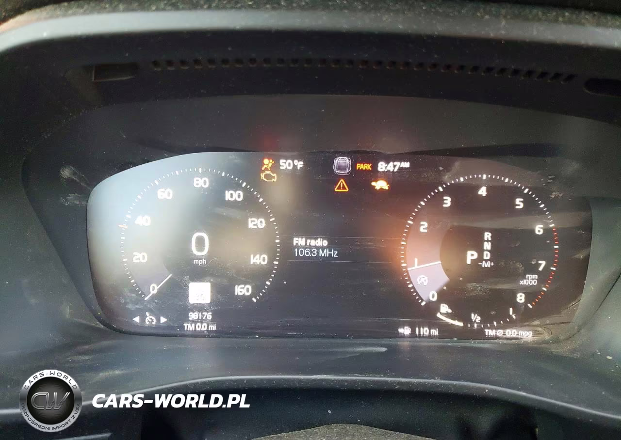 2020 Volvo C40 Recharge Ultimate VIN:YV4162UK0L2327658 - 9