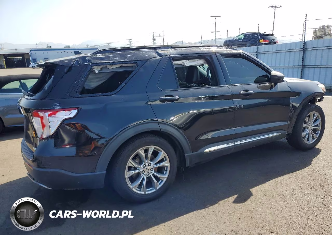 2020 Ford Explorer Xlt VIN:1FMSK7DHXLGA70592 - 3