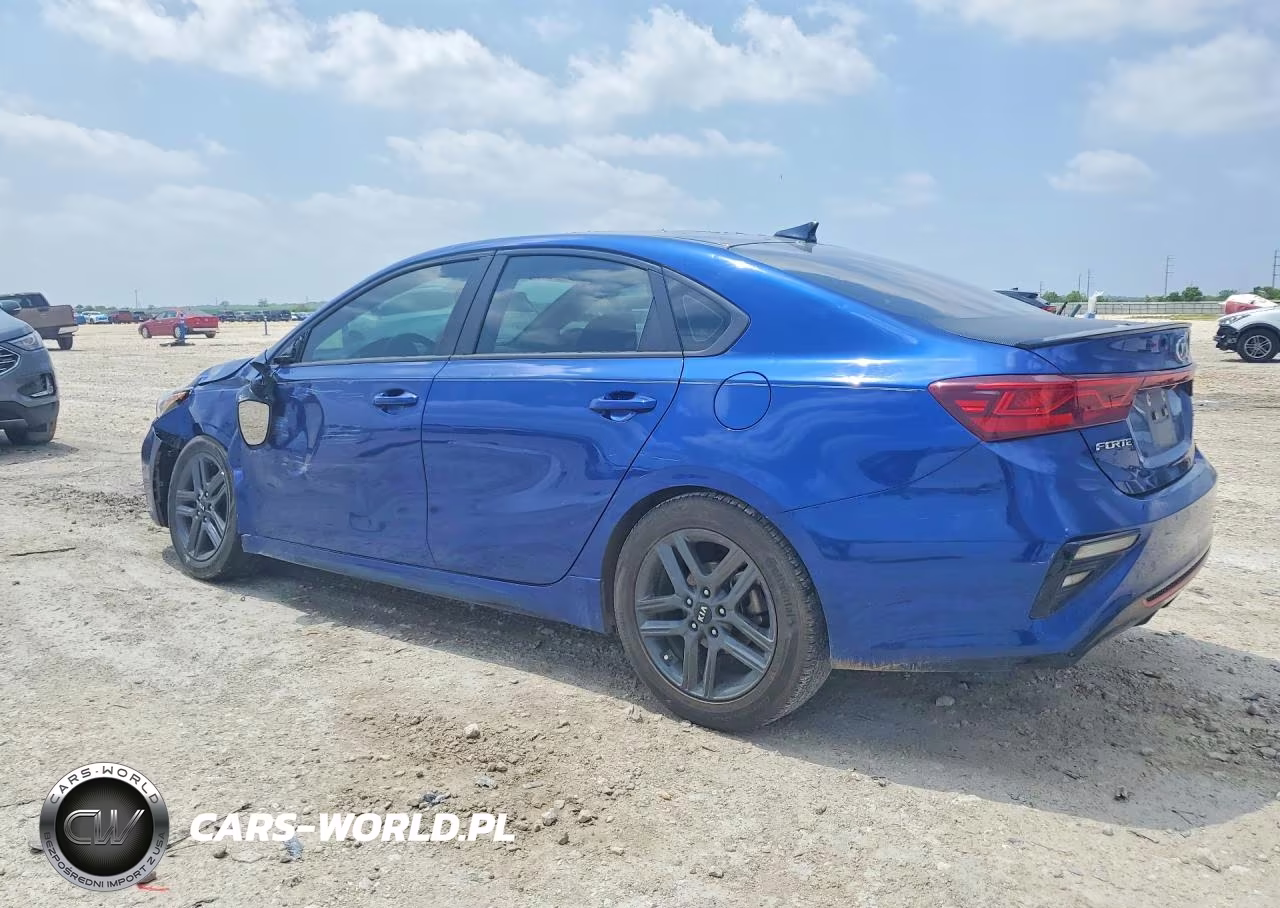 2021 Kia Forte Gt Line VIN:3KPF34AD3ME305516 - 2