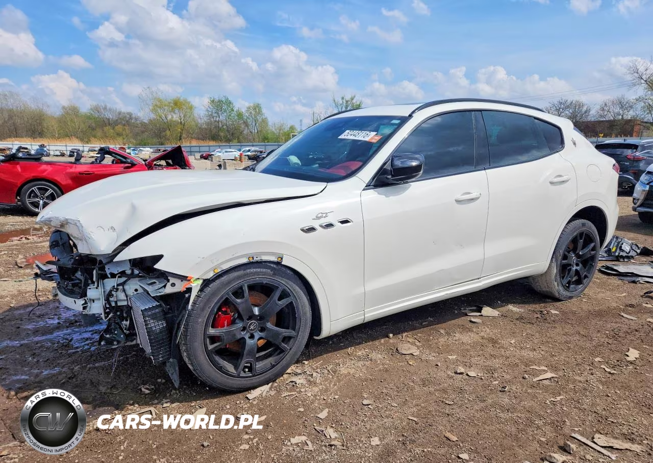 2022 Maserati Levante Base