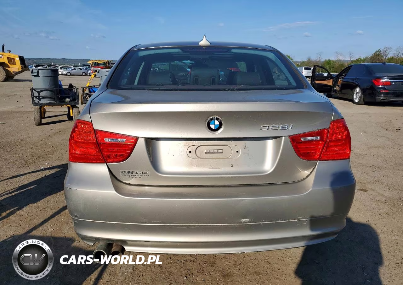 2009 BMW 328 Xi VIN:WBAPK73569A455061 - 6