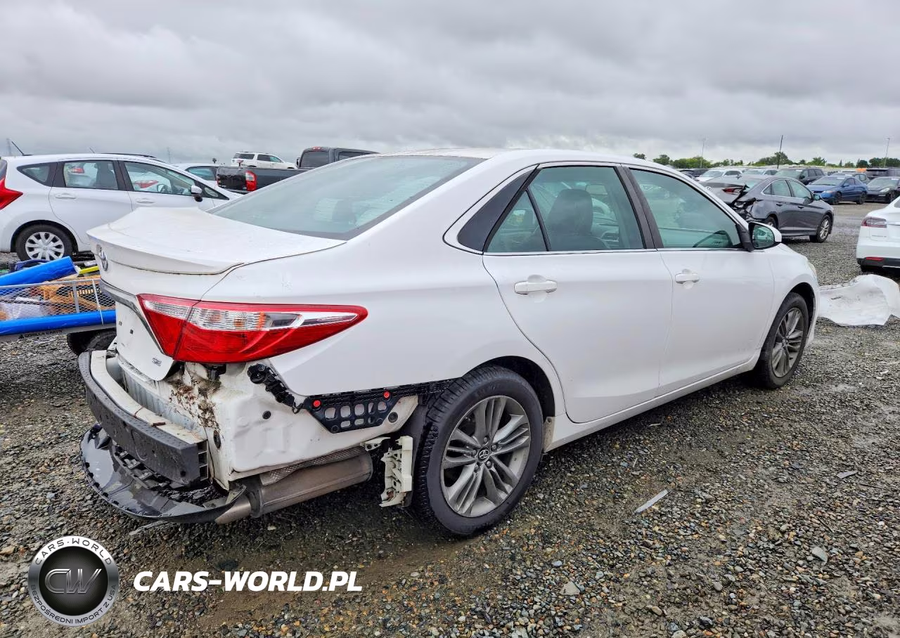 2017 Toyota Camry Se VIN:4T1BF1FK6HU403244 - 3