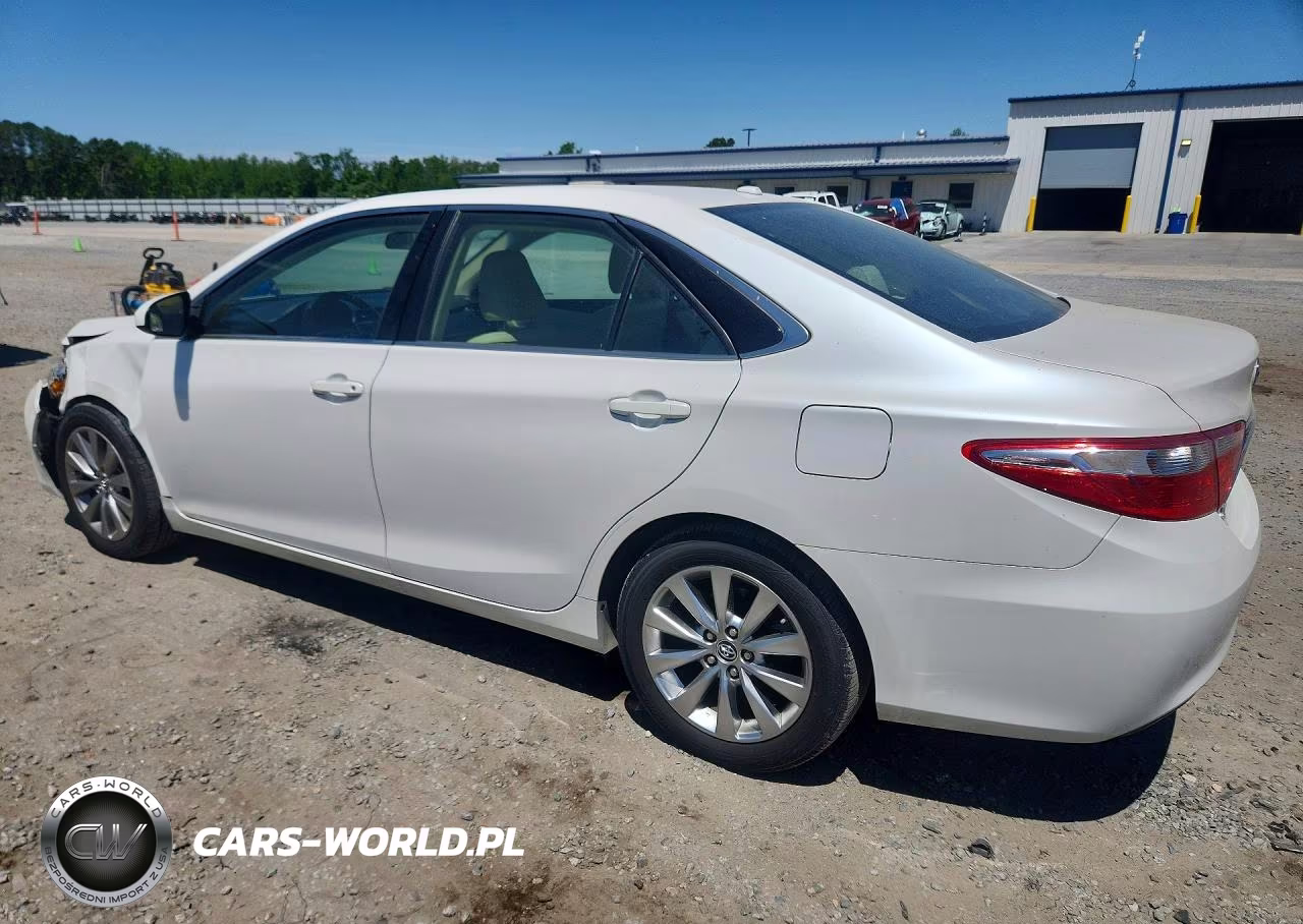 2015 Toyota Camry Xle VIN:4T1BF1FK2FU085412 - 2