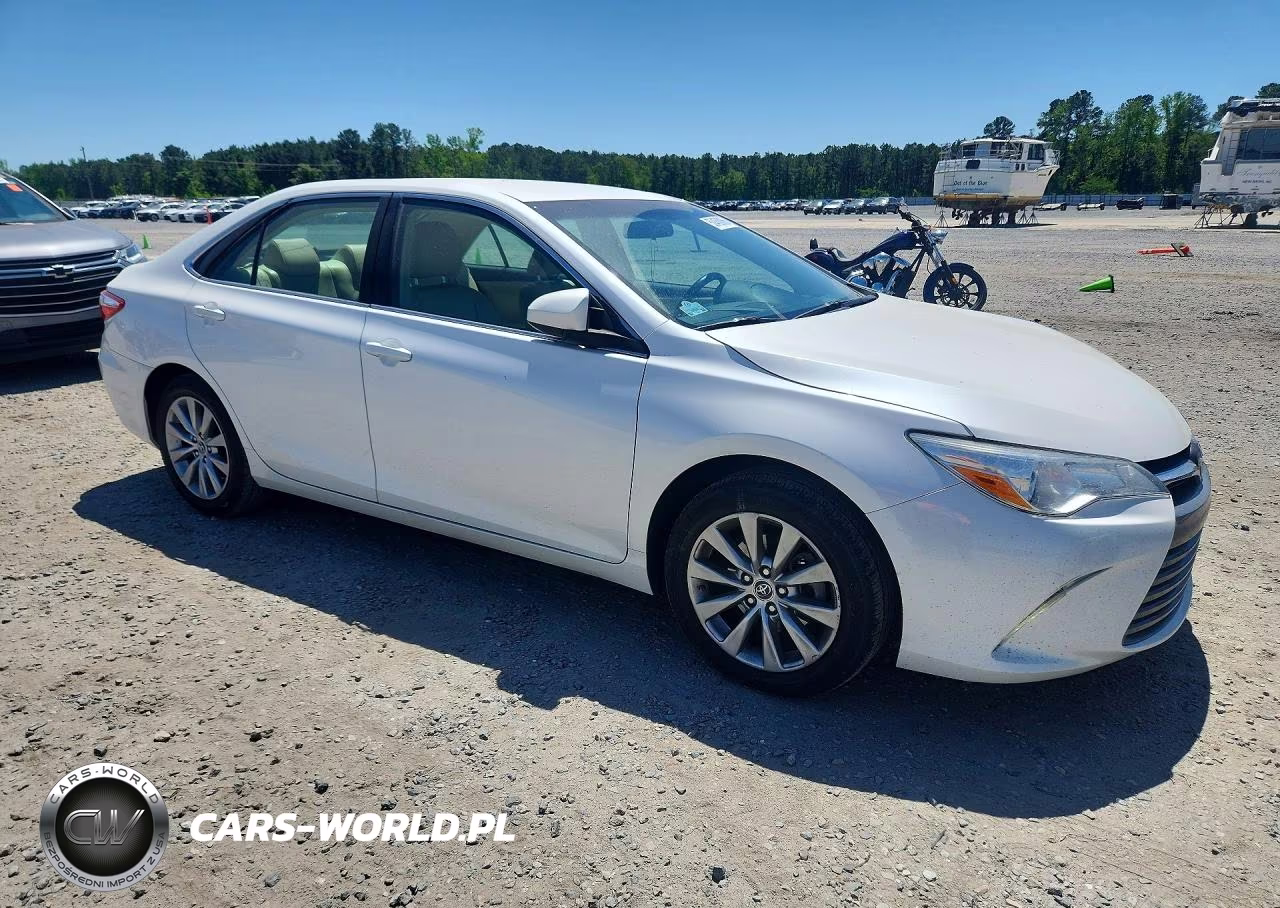 2015 Toyota Camry Xle VIN:4T1BF1FK2FU085412 - 4