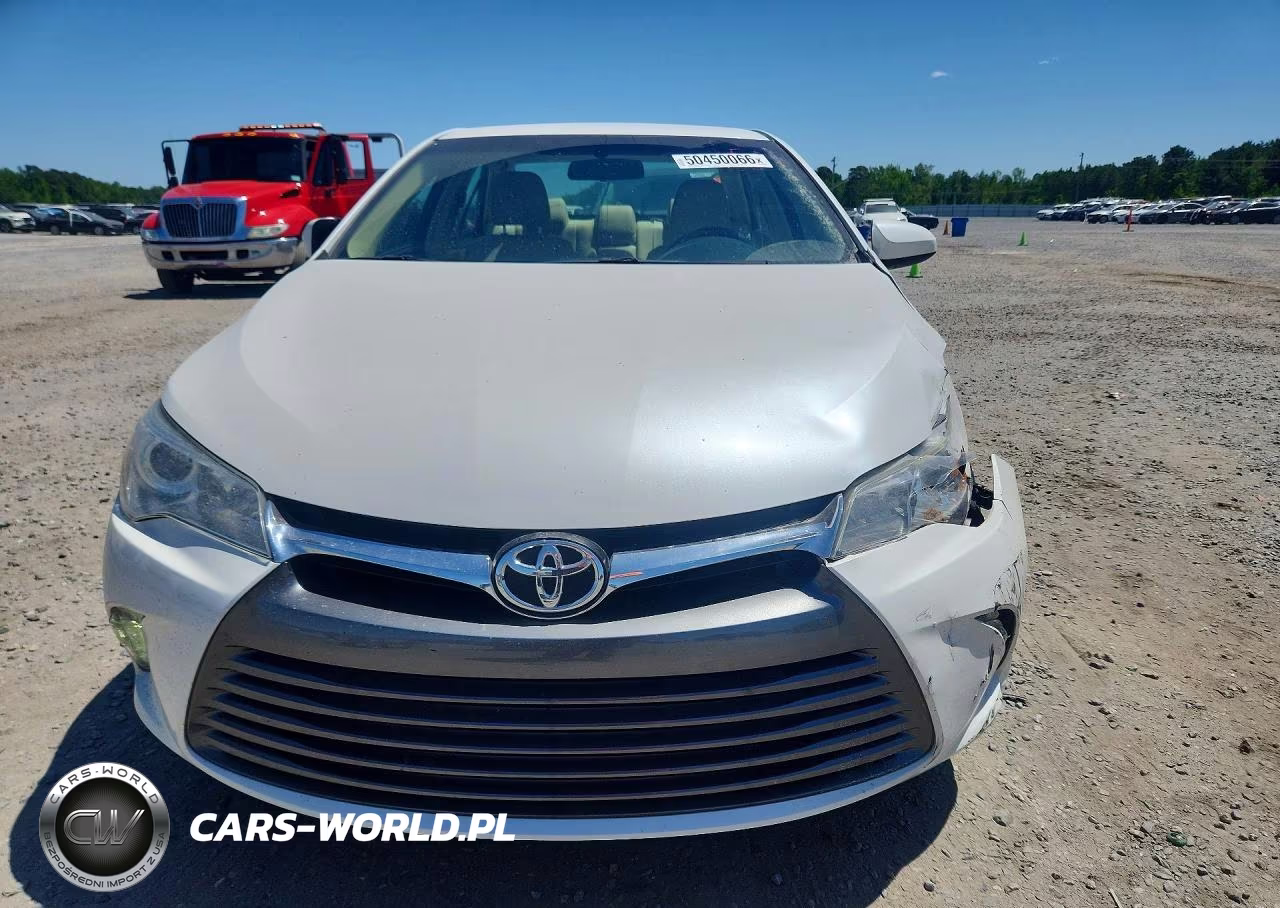 2015 Toyota Camry Xle VIN:4T1BF1FK2FU085412 - 5