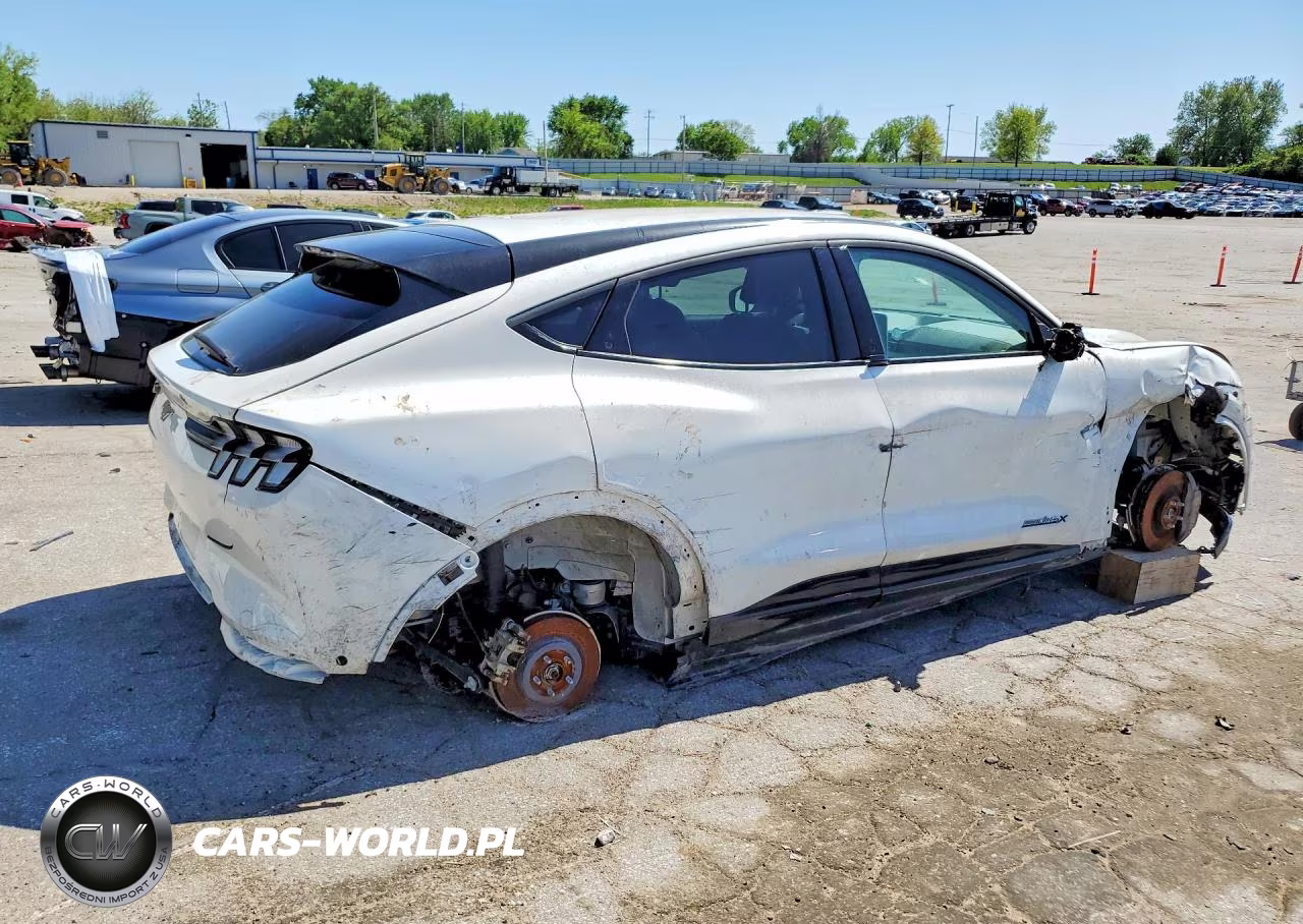2024 Ford Focus Bev VIN:3FMTK3SU3RMA04686 - 3
