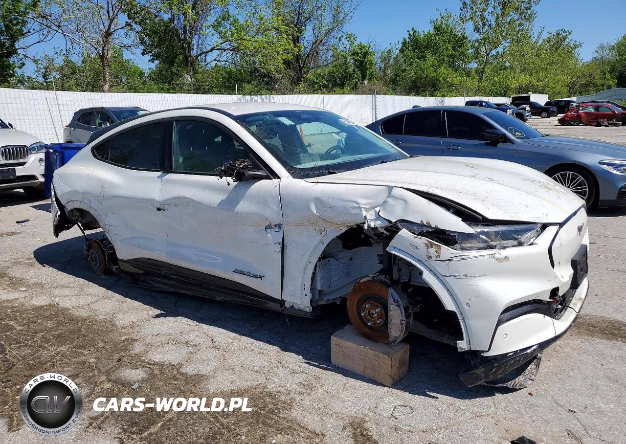 2024 Ford Focus Bev VIN:3FMTK3SU3RMA04686 - 4