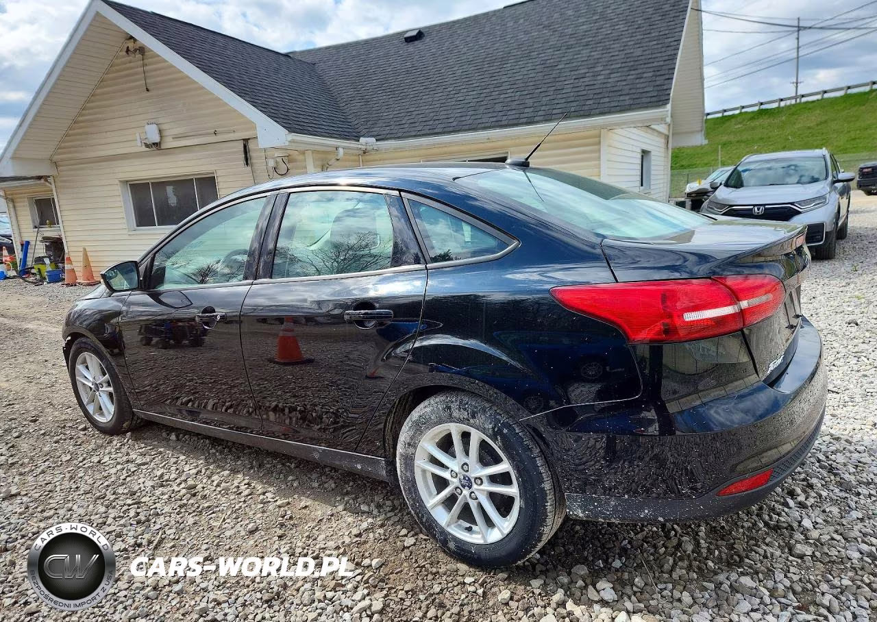 2016 Ford Focus Se VIN:1FADP3F23GL382126 - 2