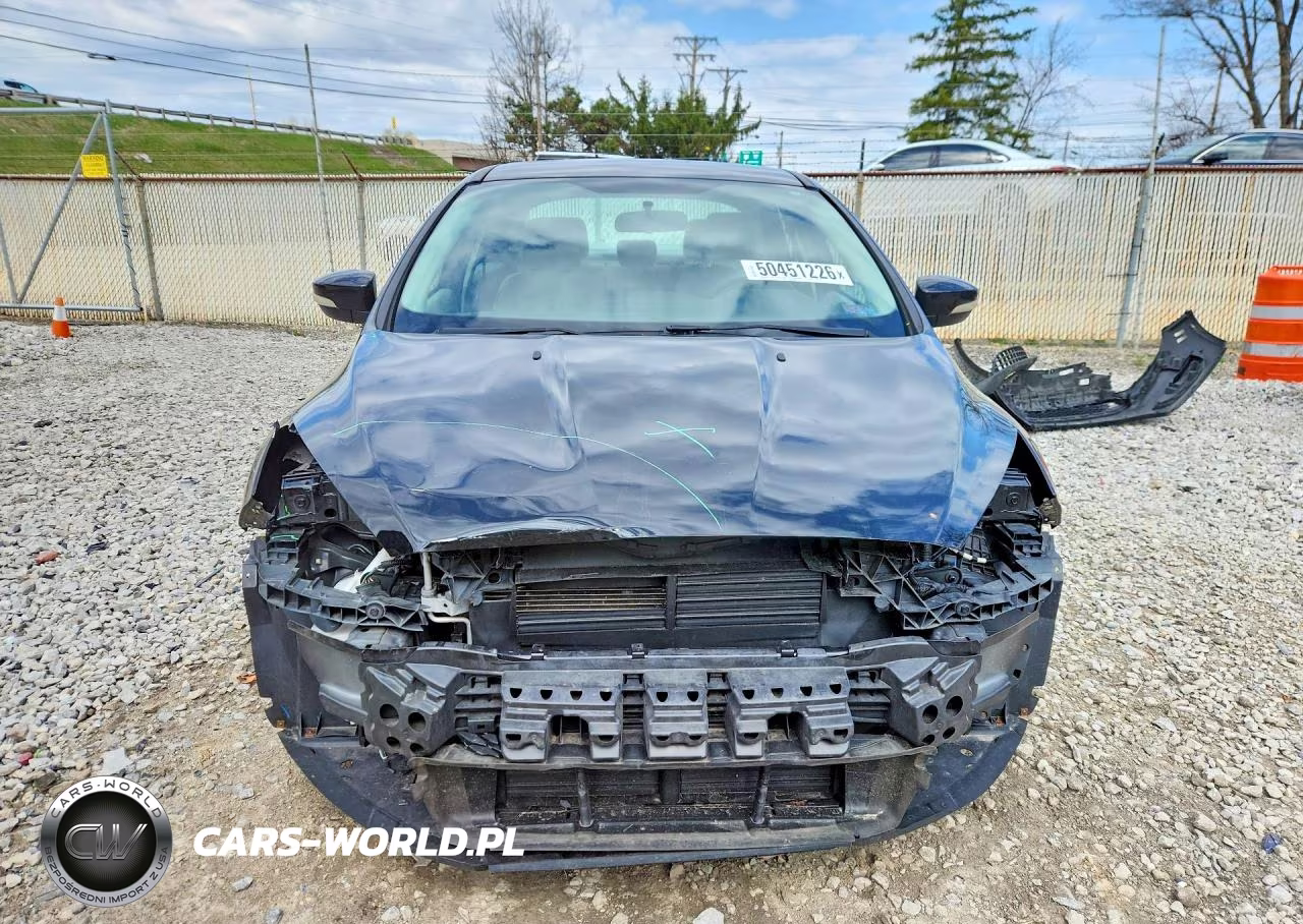 2016 Ford Focus Se VIN:1FADP3F23GL382126 - 5