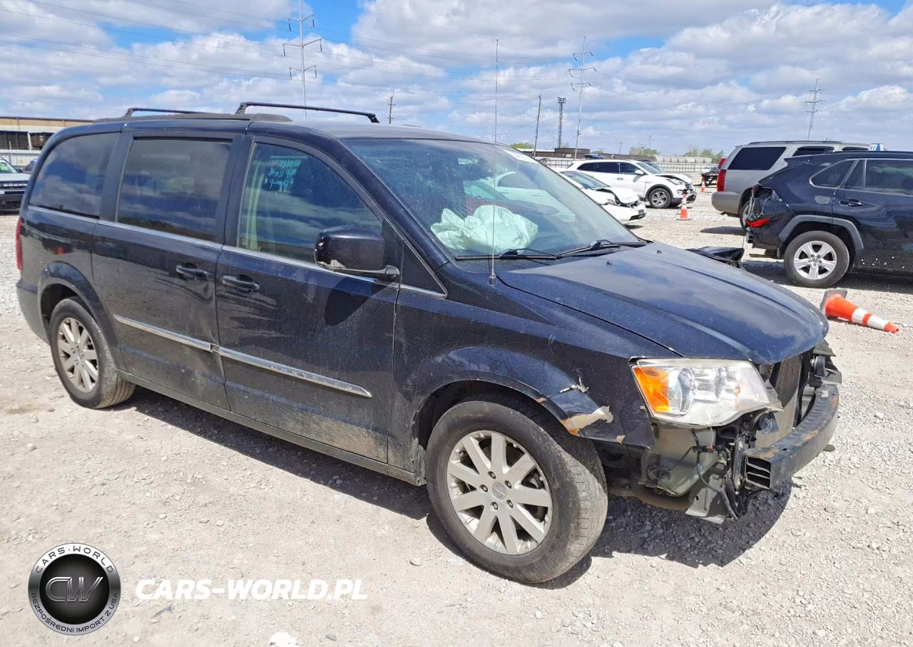 2015 Chrysler Town & Country Touring VIN:2C4RC1BG8FR565562 - 4