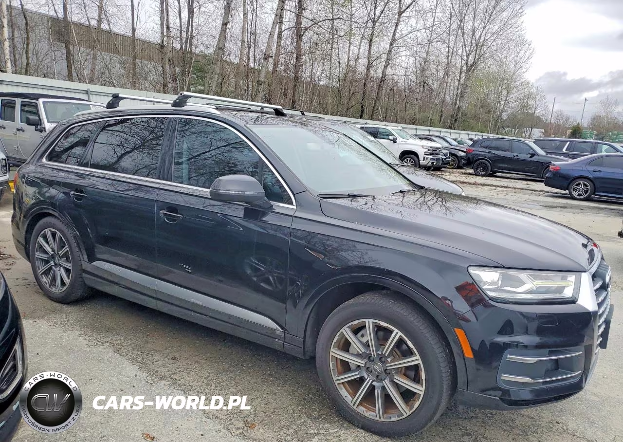 2017 Audi Q7 Premium Plus VIN:WA1LAAF78HD004316 - 4