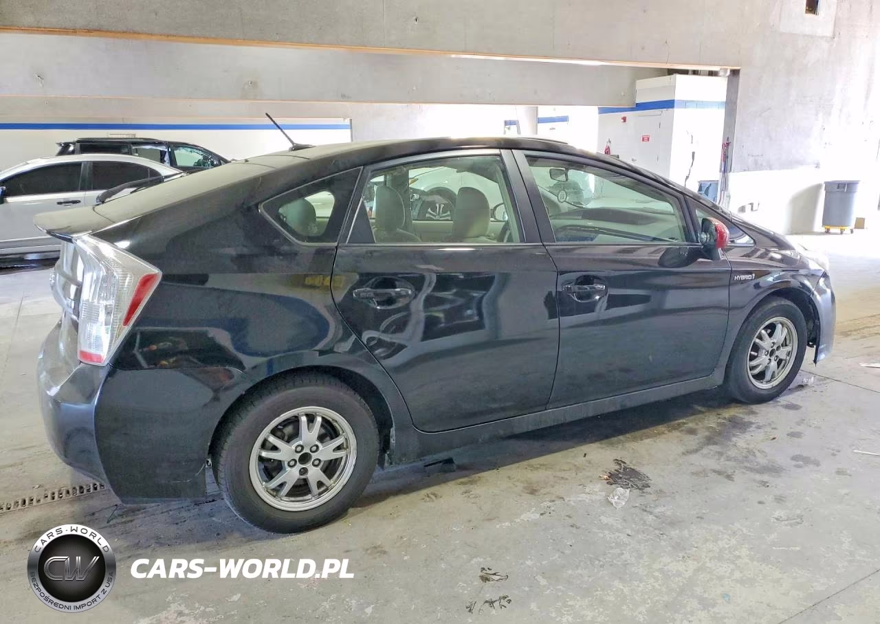 2011 Toyota Prius VIN:JTDKN3DU2B5321584 - 3
