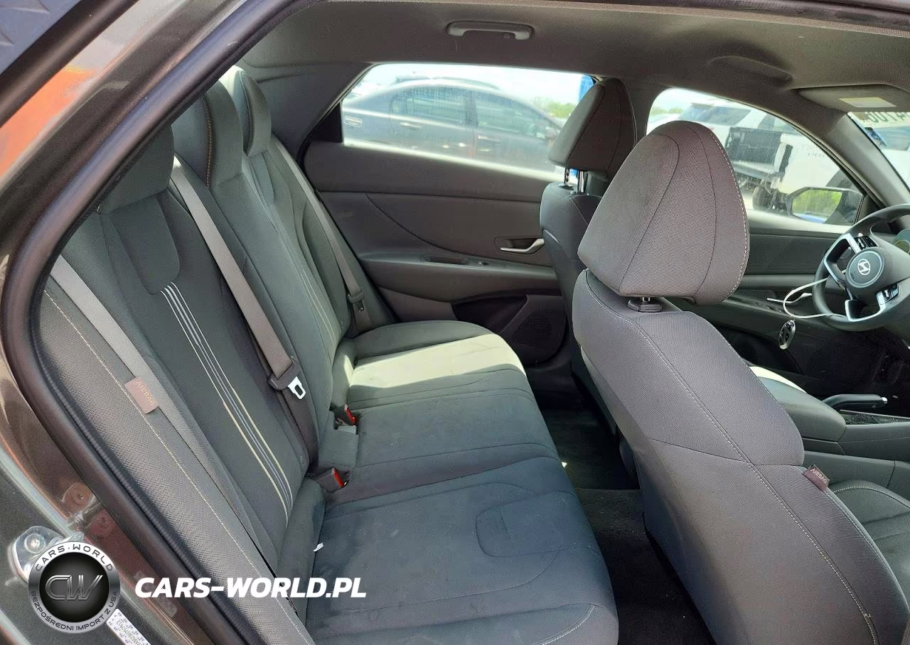 2024 Hyundai Elantra Sel VIN:KMHLM4DGXRU757912 - 10
