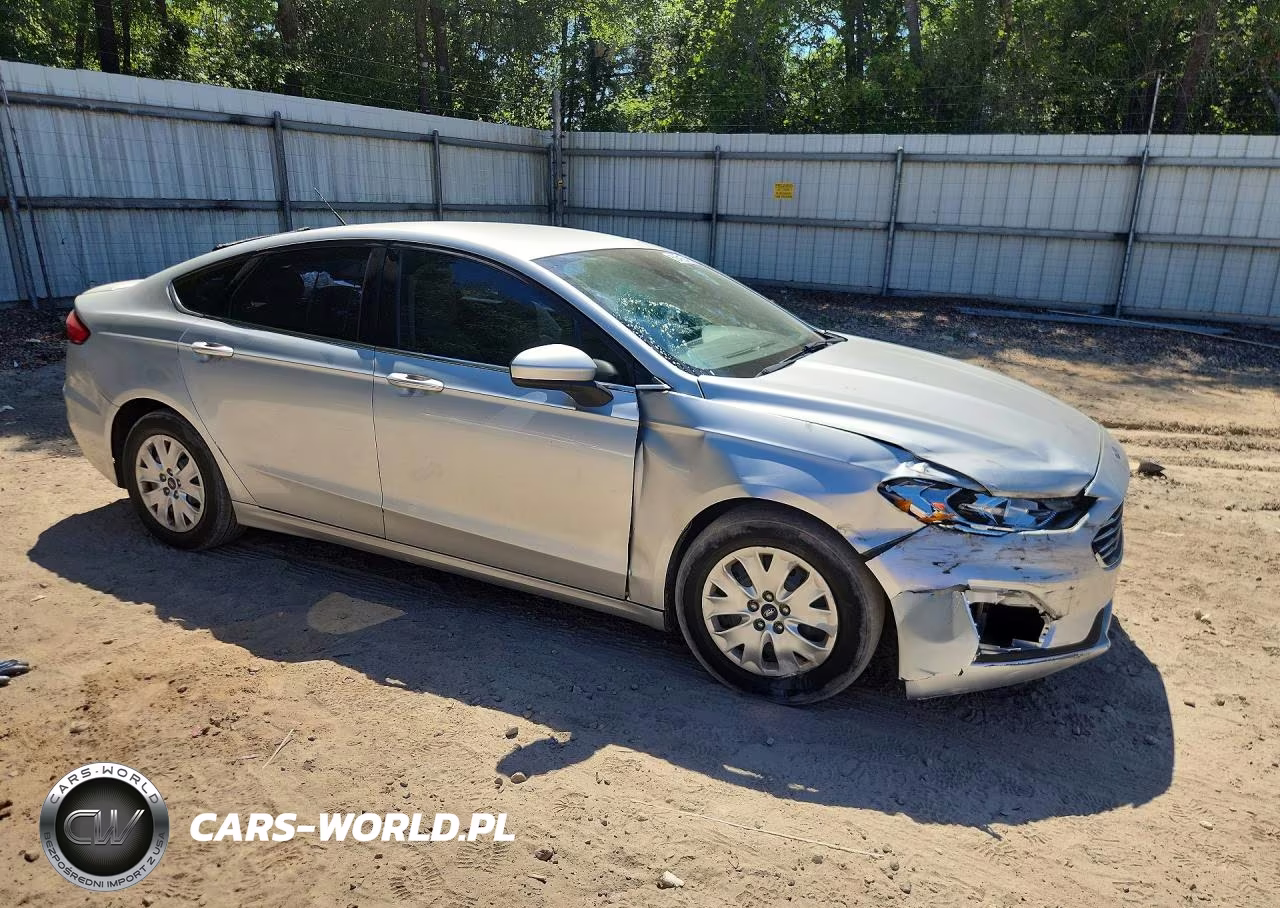 2019 Ford Fusion S VIN:3FA6P0G79KR176742 - 4