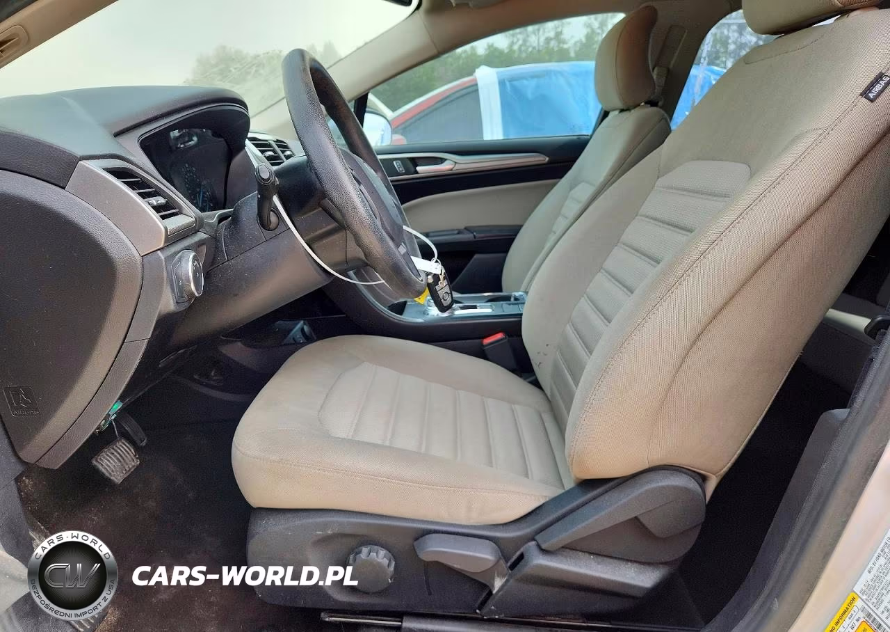 2019 Ford Fusion S VIN:3FA6P0G79KR176742 - 7