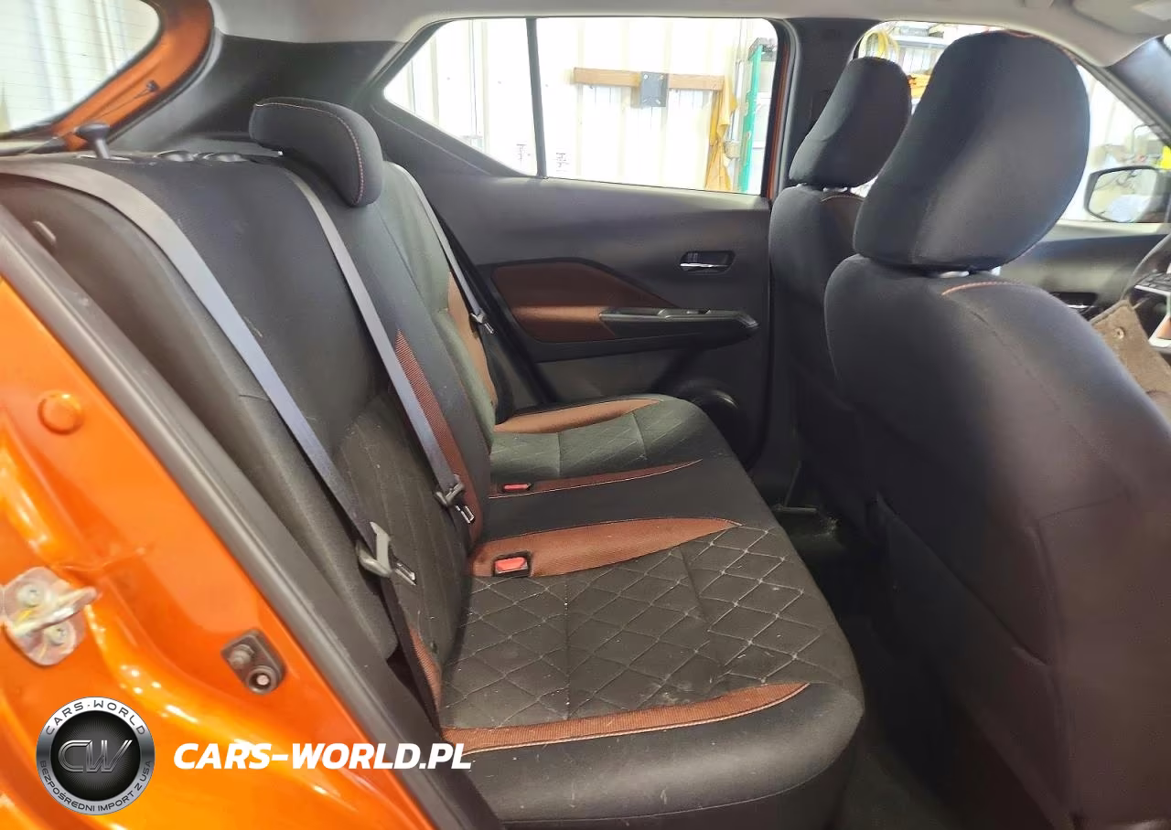 2018 Nissan Kicks Sr VIN:3N1CP5CU7JL543292 - 10