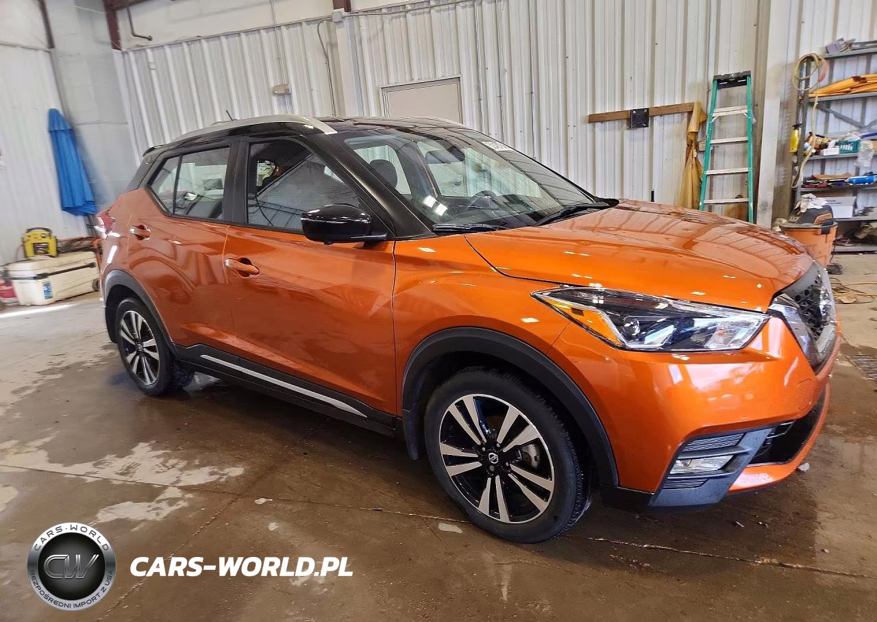 2018 Nissan Kicks Sr VIN:3N1CP5CU7JL543292 - 4