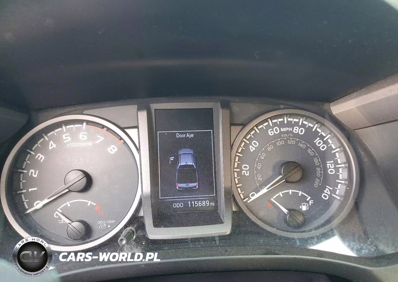 2018 Toyota Tacoma Trd Sport VIN:5TFAZ5CN7JX065306 - 9