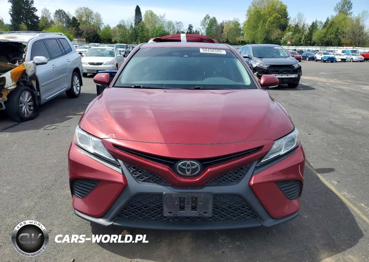 2018 Toyota Camry Se VIN:4T1B11HK9JU638576 - 5