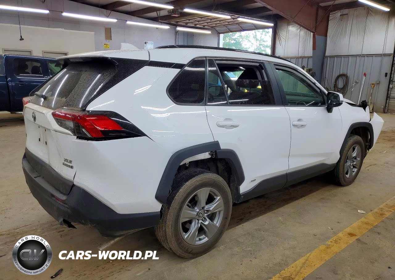 2024 Toyota Rav4 Hybrid Xle VIN:4T3RWRFV7RU160561 - 3