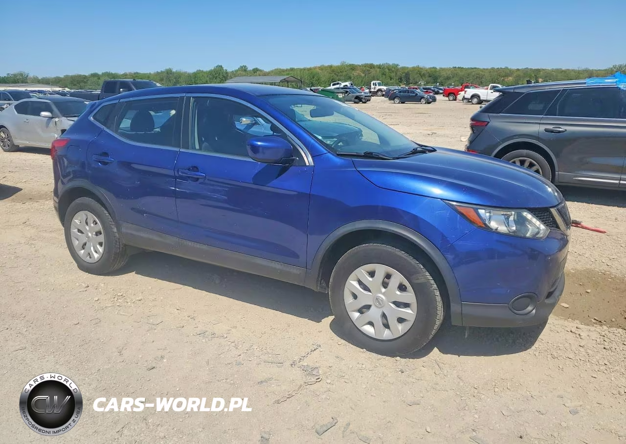2018 Nissan Rogue Sport S VIN:JN1BJ1CR2JW262982 - 4
