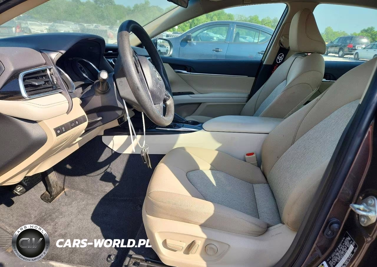 2018 Toyota Camry Le VIN:4T1B11HKXJU141486 - 7