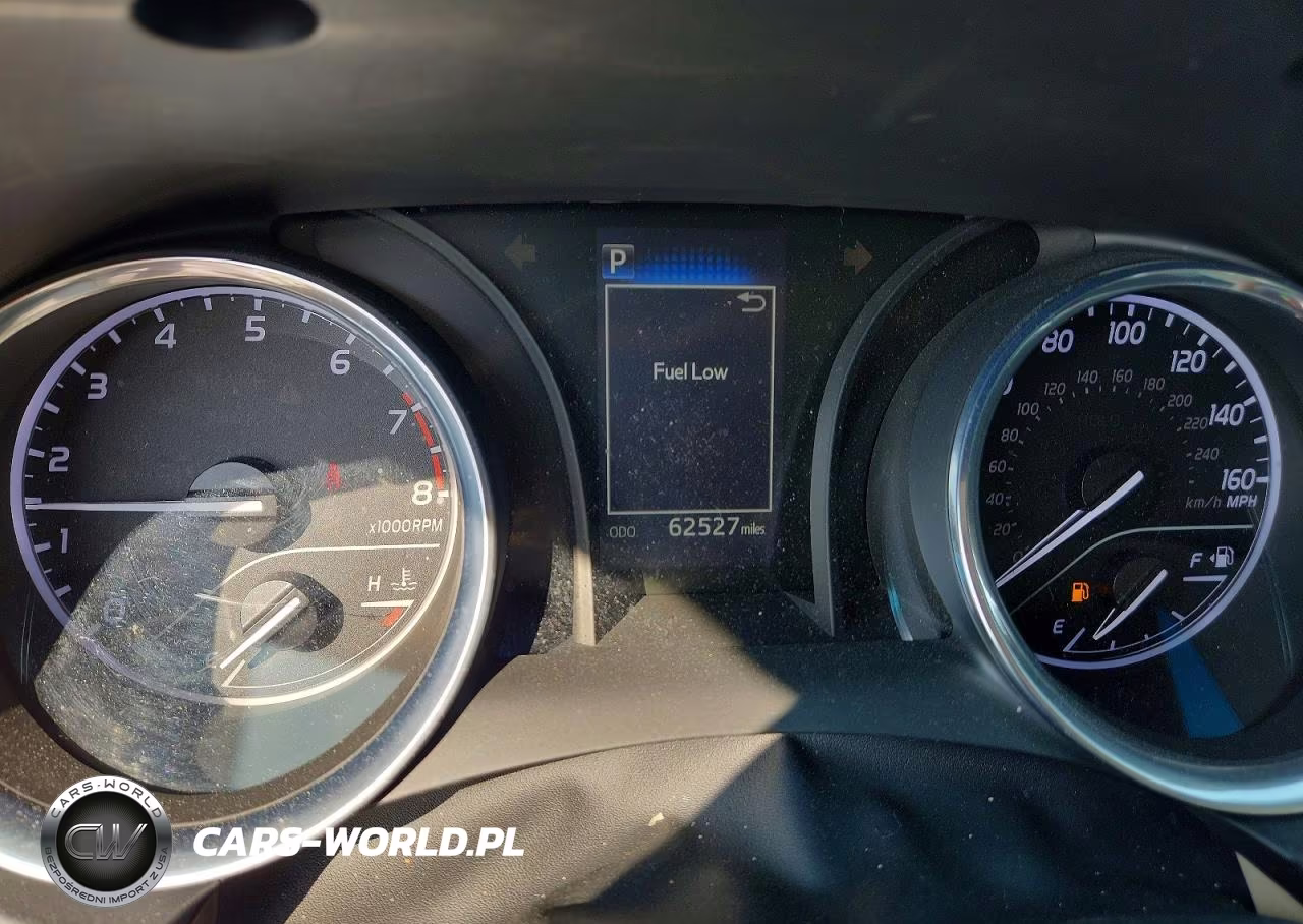 2018 Toyota Camry Le VIN:4T1B11HKXJU141486 - 9