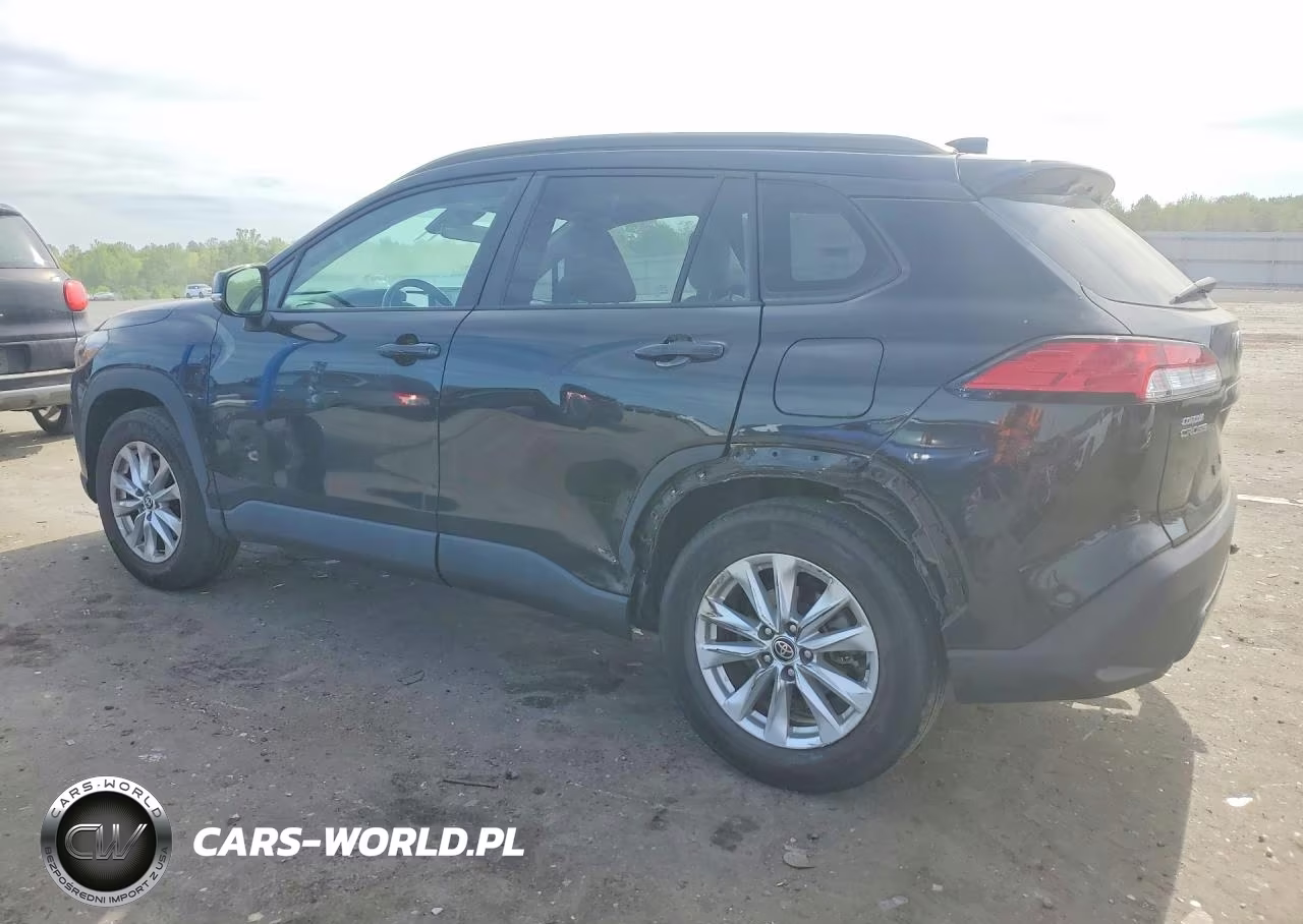 2022 Toyota Corolla Cross Le VIN:7MUCAAAG6NV033638 - 2