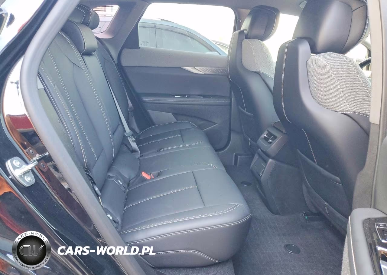 2025 Cadillac Optiq Sport VIN:3GYK3EMR8SS182669 - 11