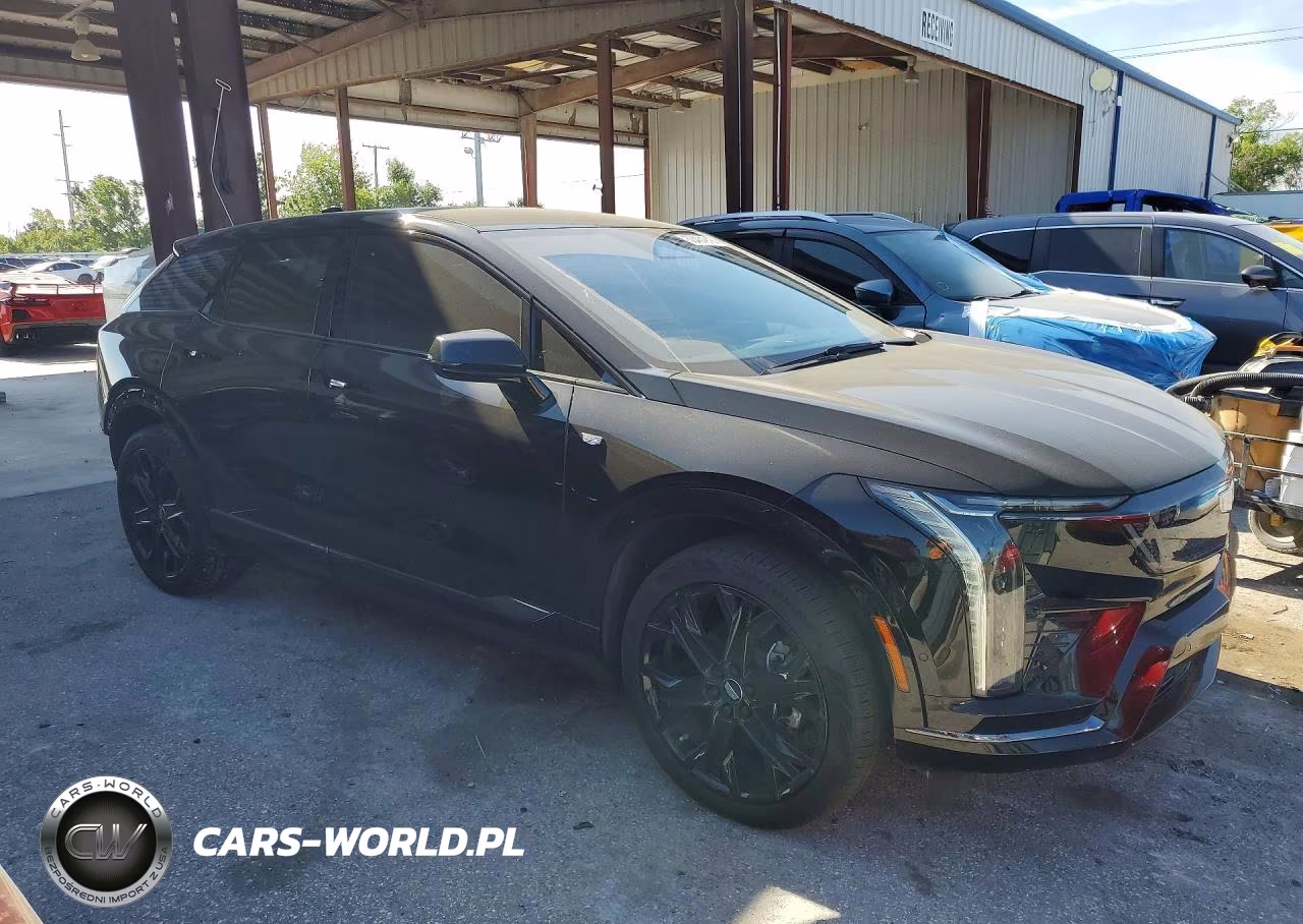 2025 Cadillac Optiq Sport VIN:3GYK3EMR8SS182669 - 4