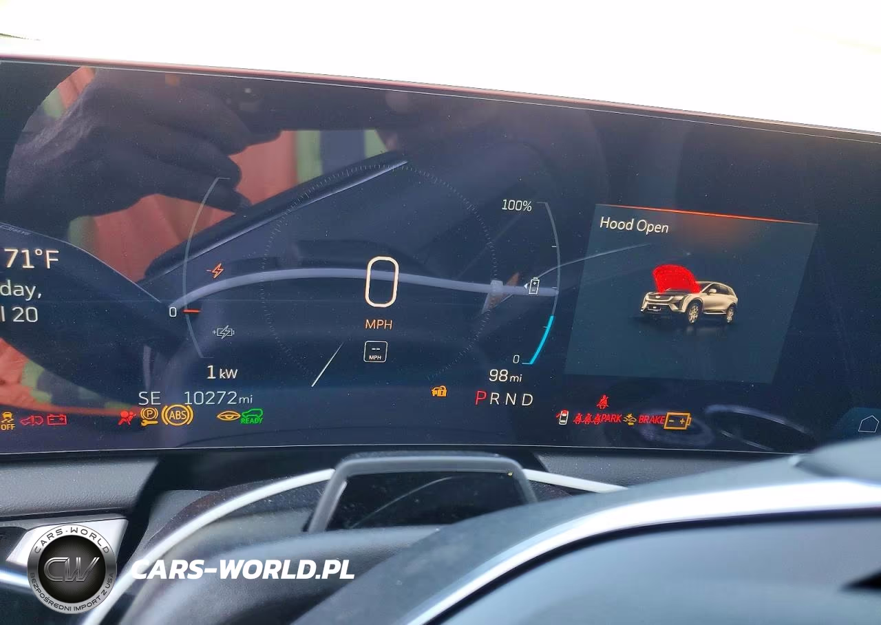 2025 Cadillac Optiq Sport VIN:3GYK3EMR8SS182669 - 9
