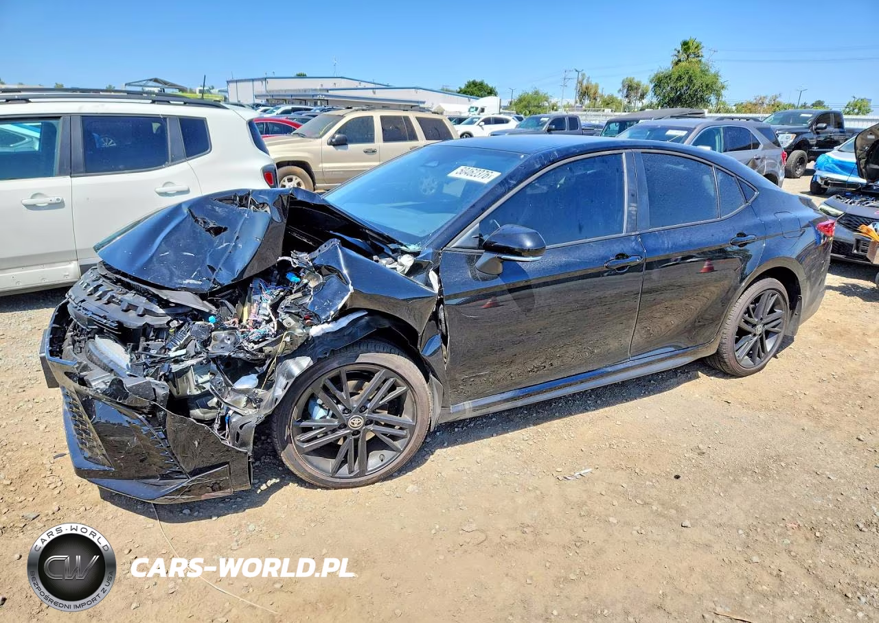 2026 Toyota Camry Nightshade – zdjęcie 1 z 13
