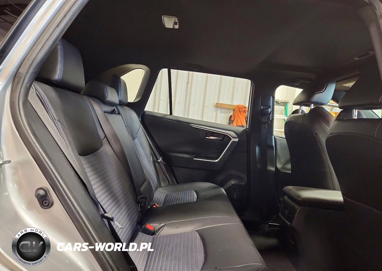 2020 Toyota Rav4 Xse VIN:JTMEWRFV1LJ038637 - 11