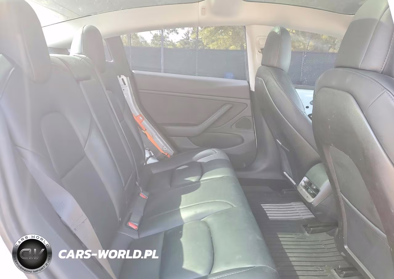 2020 Tesla Model 3 VIN:5YJ3E1EB4LF638773 - 10