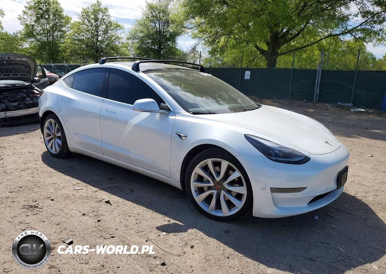 2020 Tesla Model 3 VIN:5YJ3E1EB4LF638773 - 4