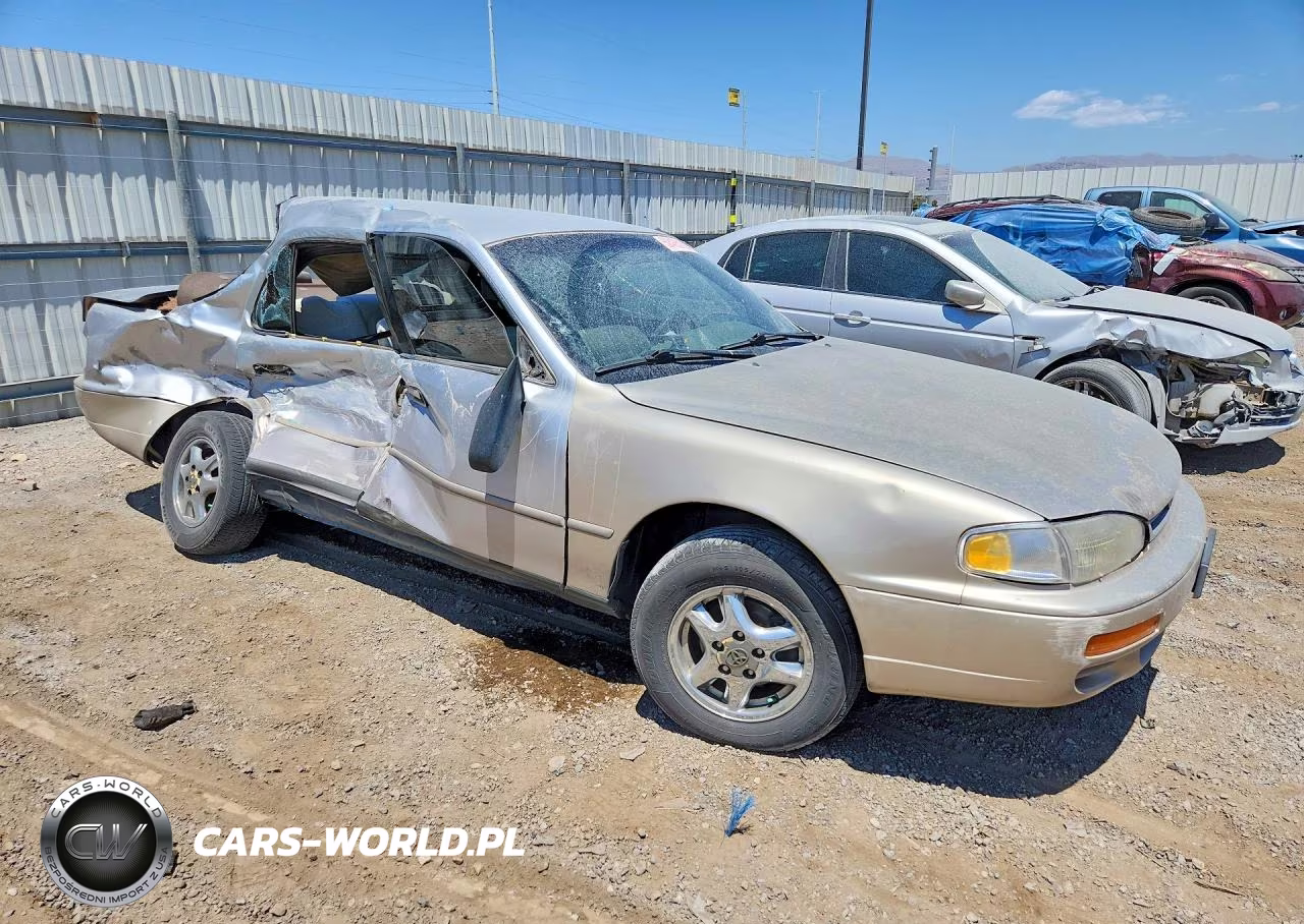 1996 Toyota Camry Dx VIN:JT2BG12K3T0399783 - 4