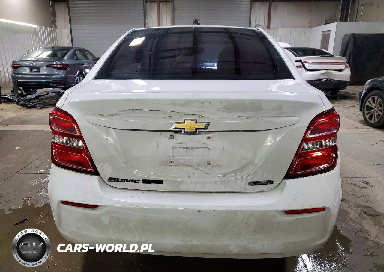 2019 Chevrolet Sonic Premier VIN:1G1JF5SB8K4122060 - 6