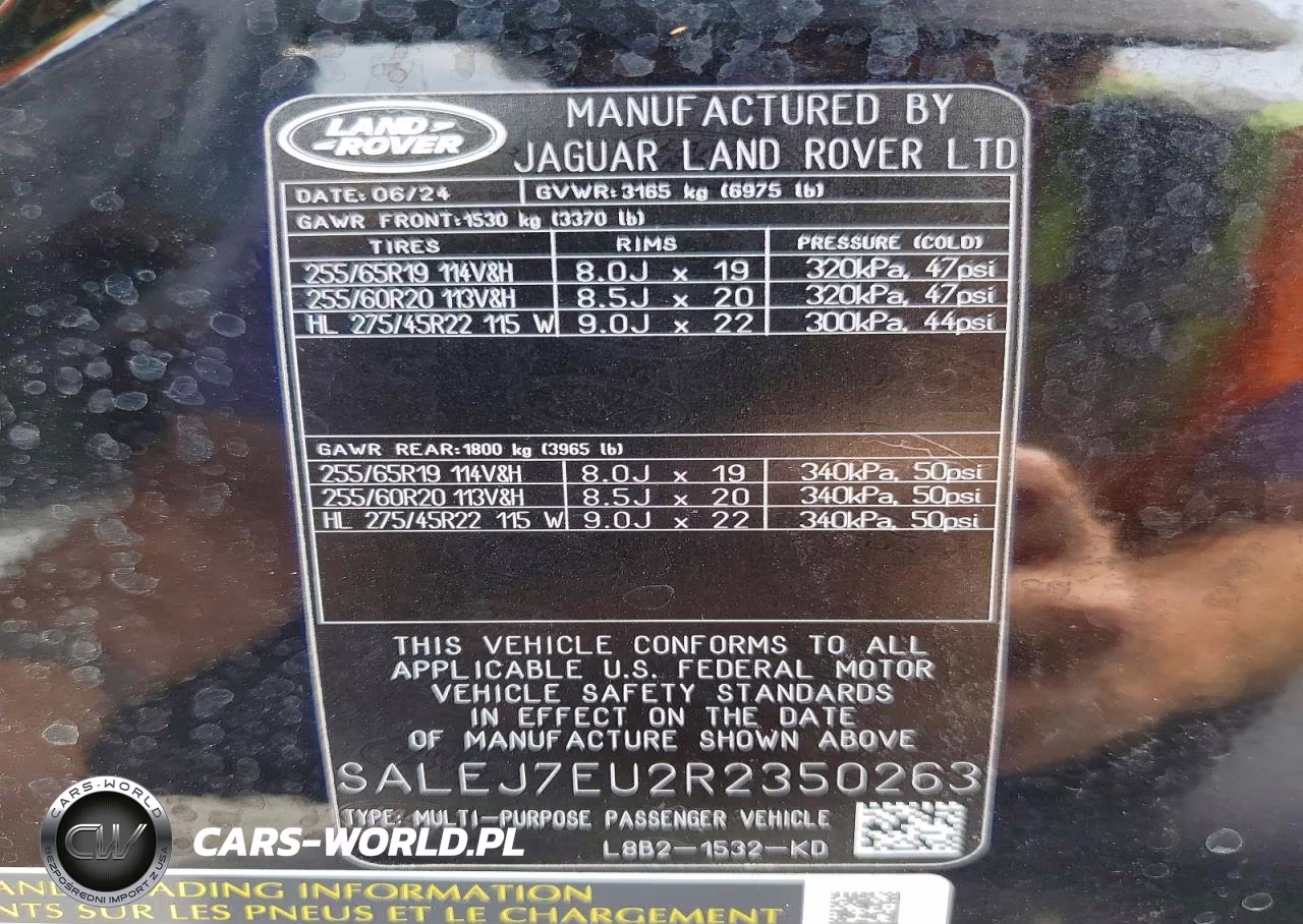 2024 Land Rover Defender 110 S VIN:SALEJ7EU2R2350263 - 14