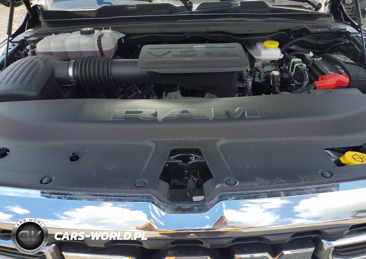 2025 Ram 1500 Big Horn VIN:1C6RRFFGXSN153292 - 12