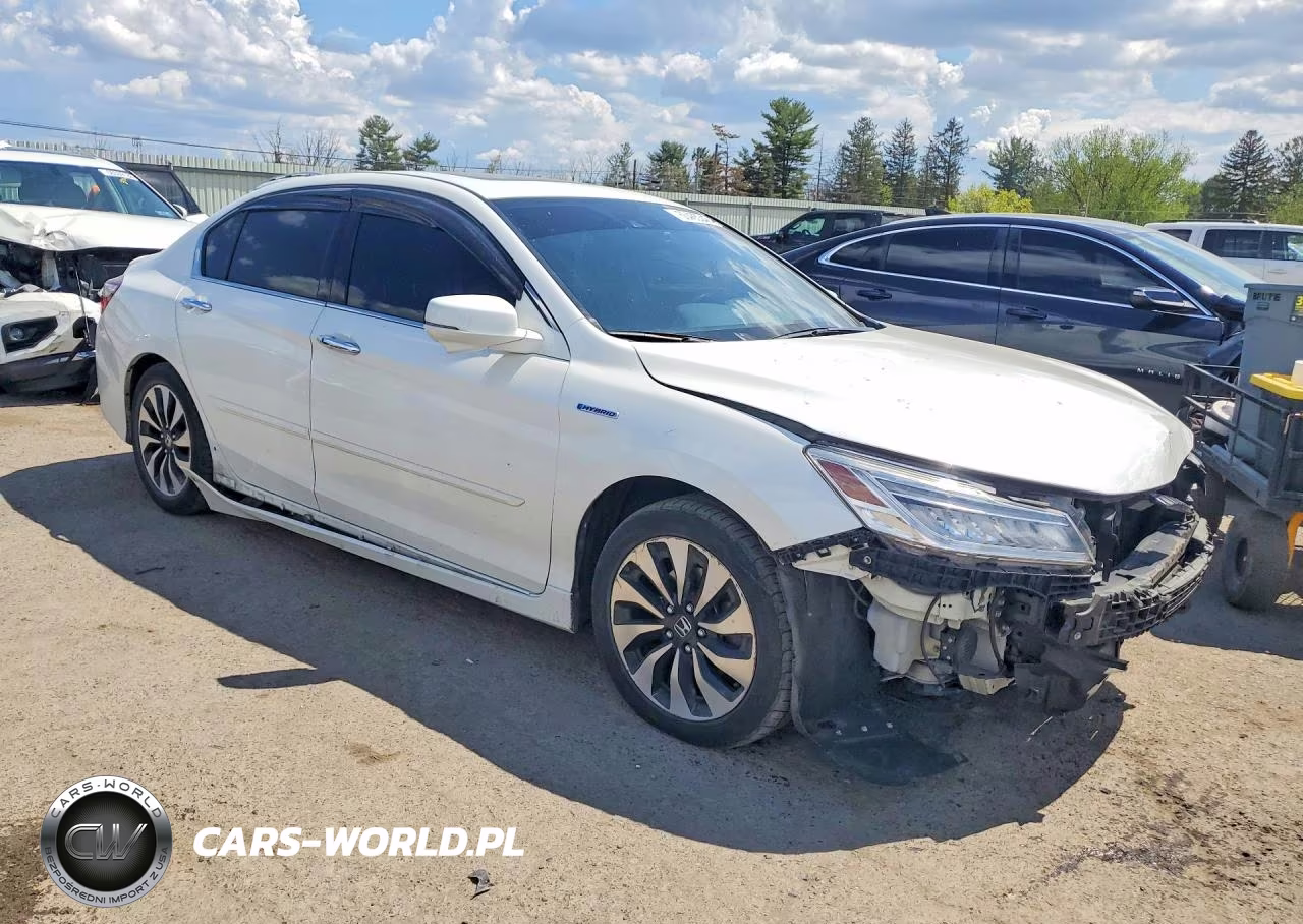 2017 Honda Accord Touring Hybrid VIN:JHMCR6F7XHC001787 - 4