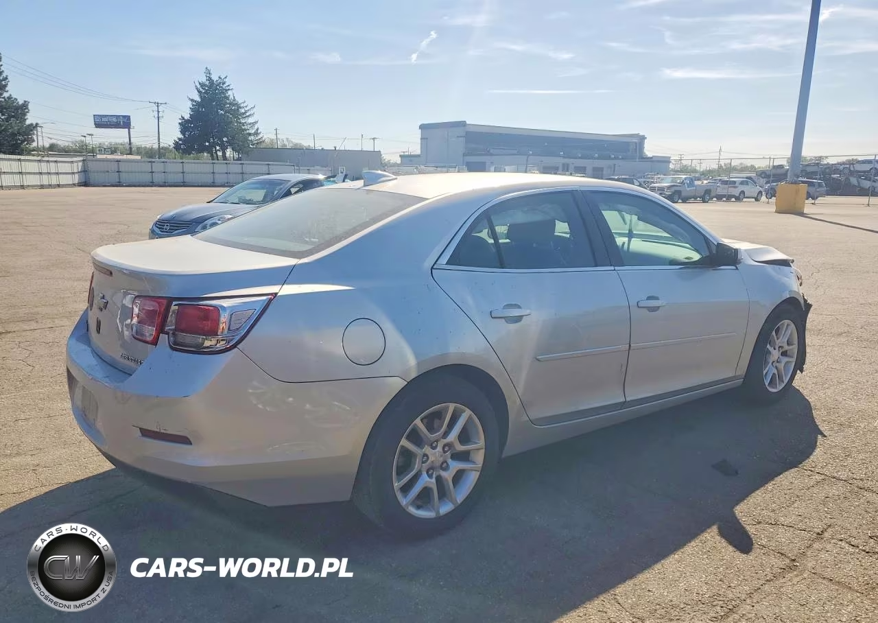 2015 Chevrolet Malibu 1Lt VIN:1G11C5SL7FF235588 - 3