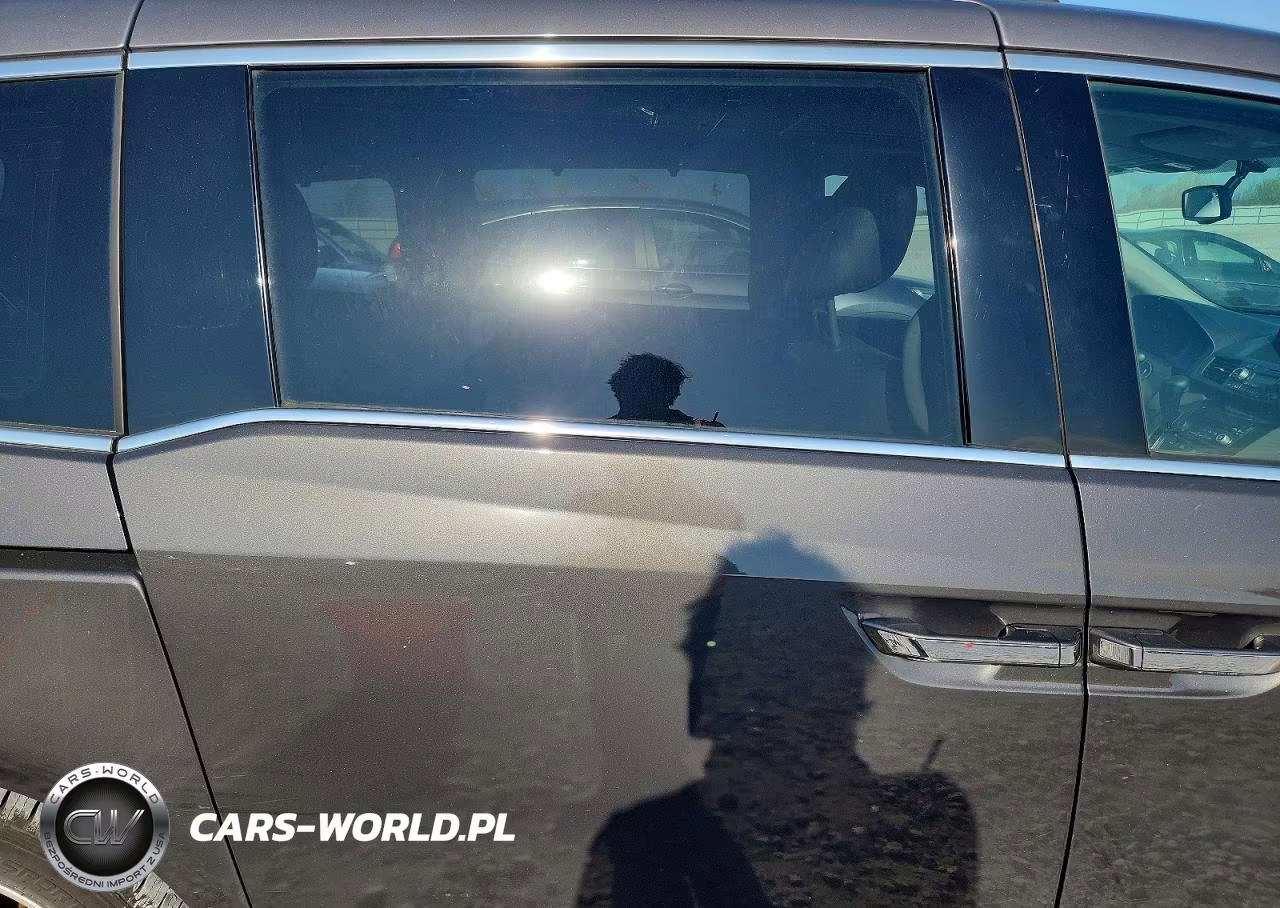 2013 Honda Odyssey Touring VIN:5FNRL5H93DB079606 - 11