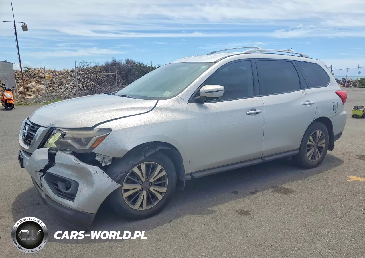 2018 Nissan Pathfinder Sv
