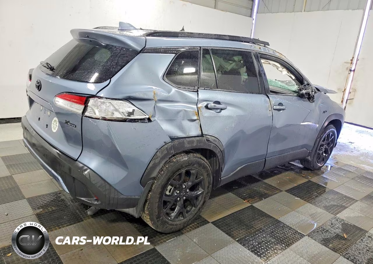 2024 Toyota Corolla Cross Le VIN:7MUBAAAG5RV112686 - 3