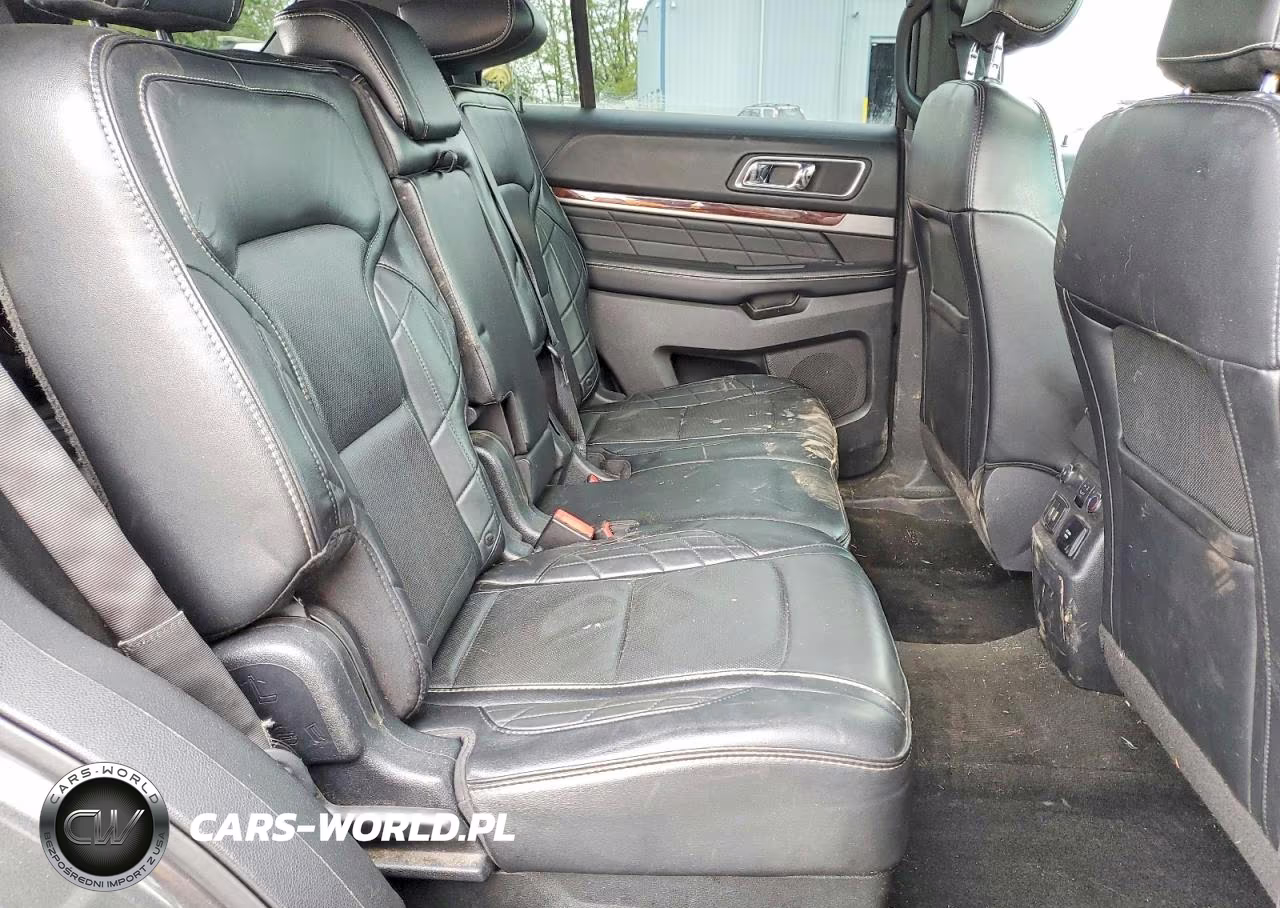 2017 Ford Explorer Platinum VIN:1FM5K8HTXHGA47127 - 11